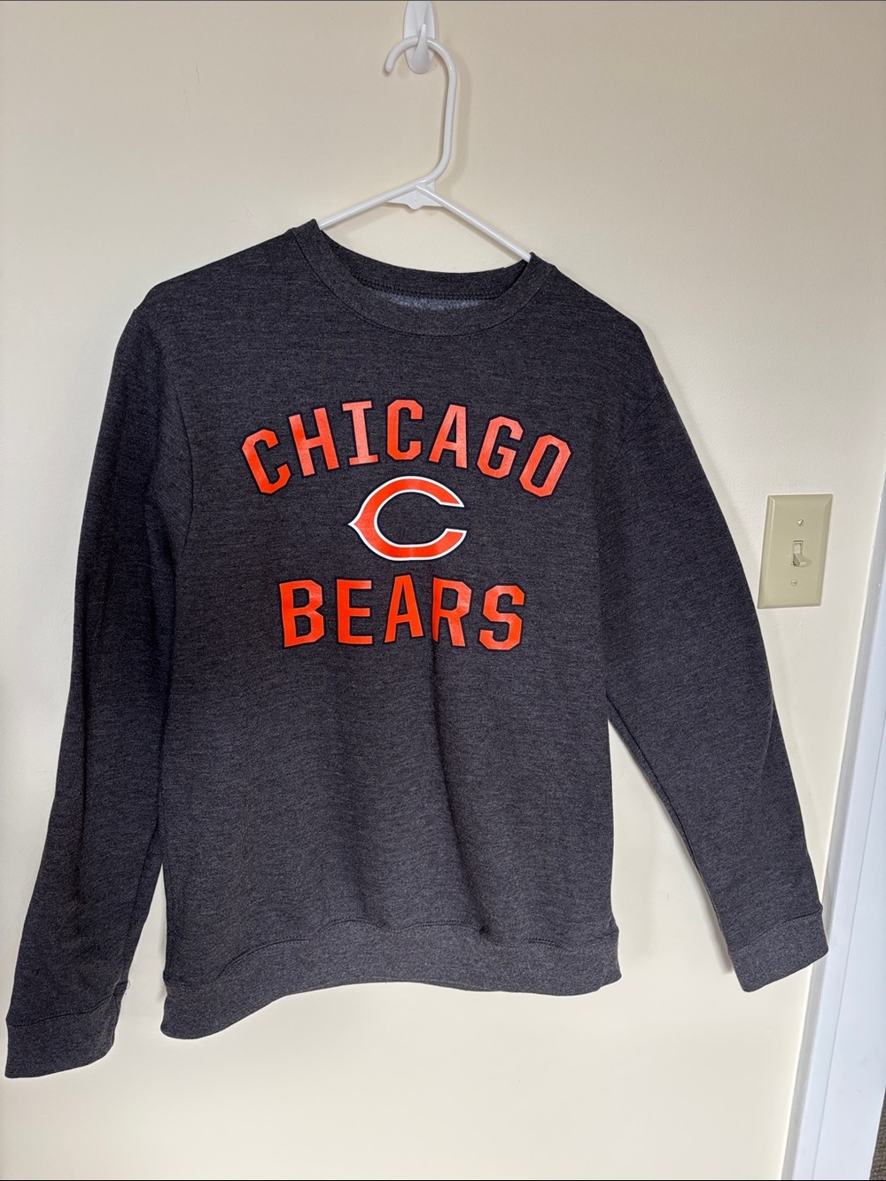 Fanatics Chicago Bears Men's Dark Gray Crewneck Sweatshirt Screen Print Classic